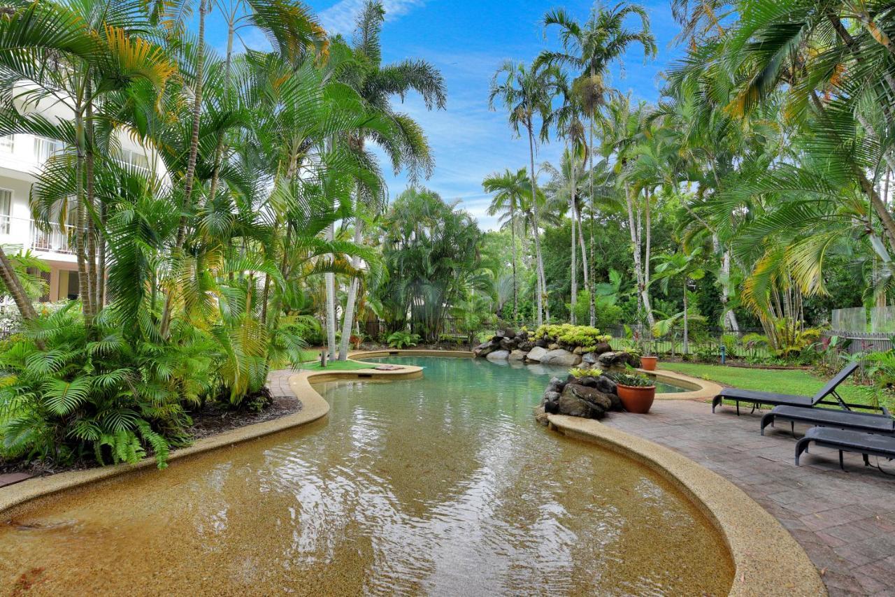 Golden Sands Beachfront Resort Yorkeys Knob Ngoại thất bức ảnh