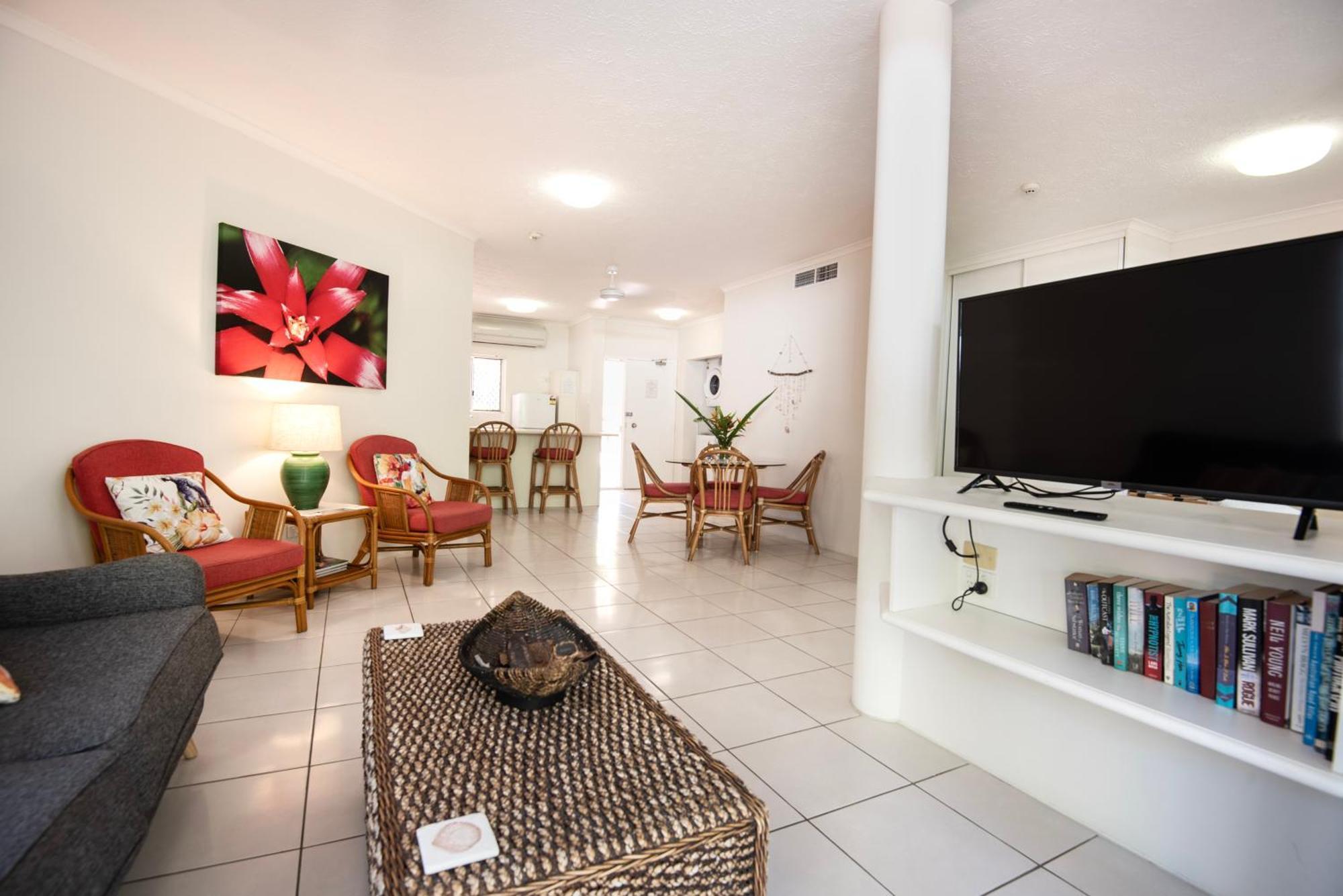 Golden Sands Beachfront Resort Yorkeys Knob Ngoại thất bức ảnh